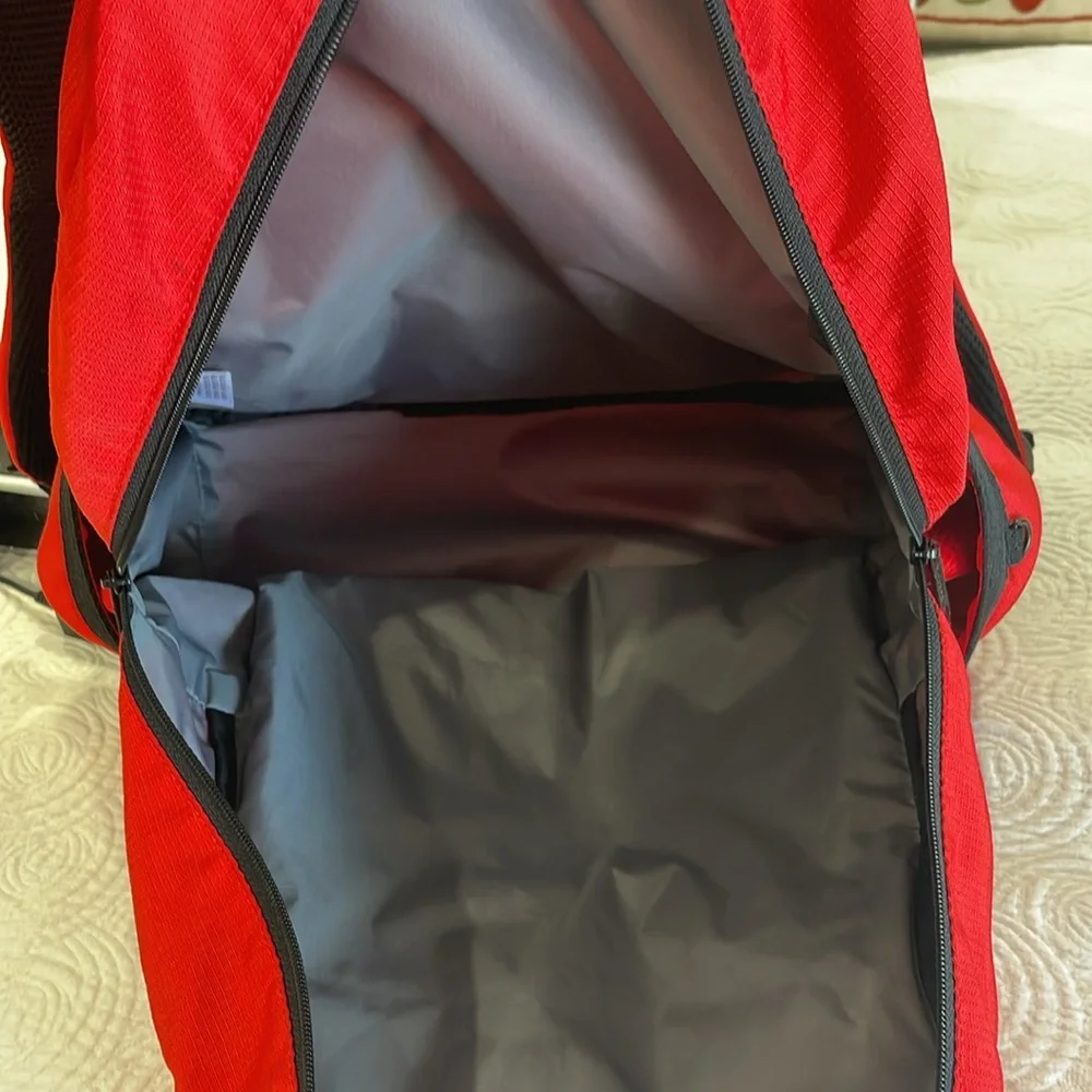 Le Sportsac Red Backpack - Picture 6 of 12